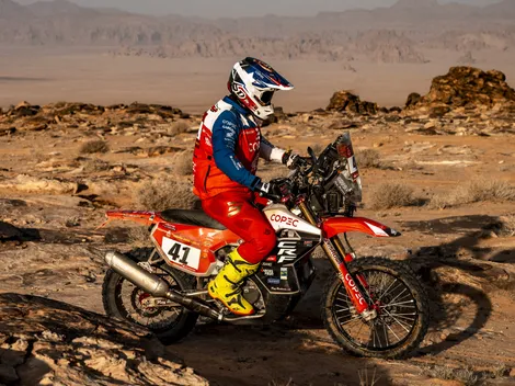 Piloto chileno que es la gran sorpresa del Dakar a pesar de una complicación