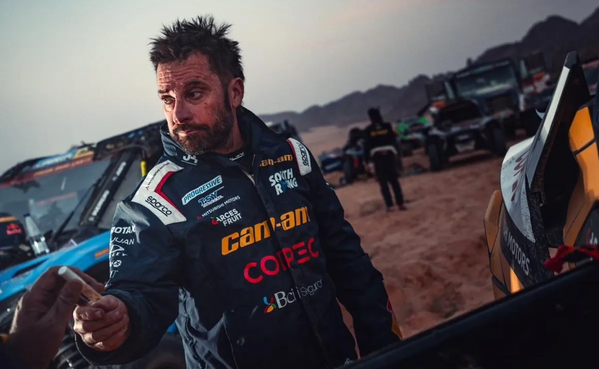 Chaleco López logra podio en Dakar y apunta a avanzar