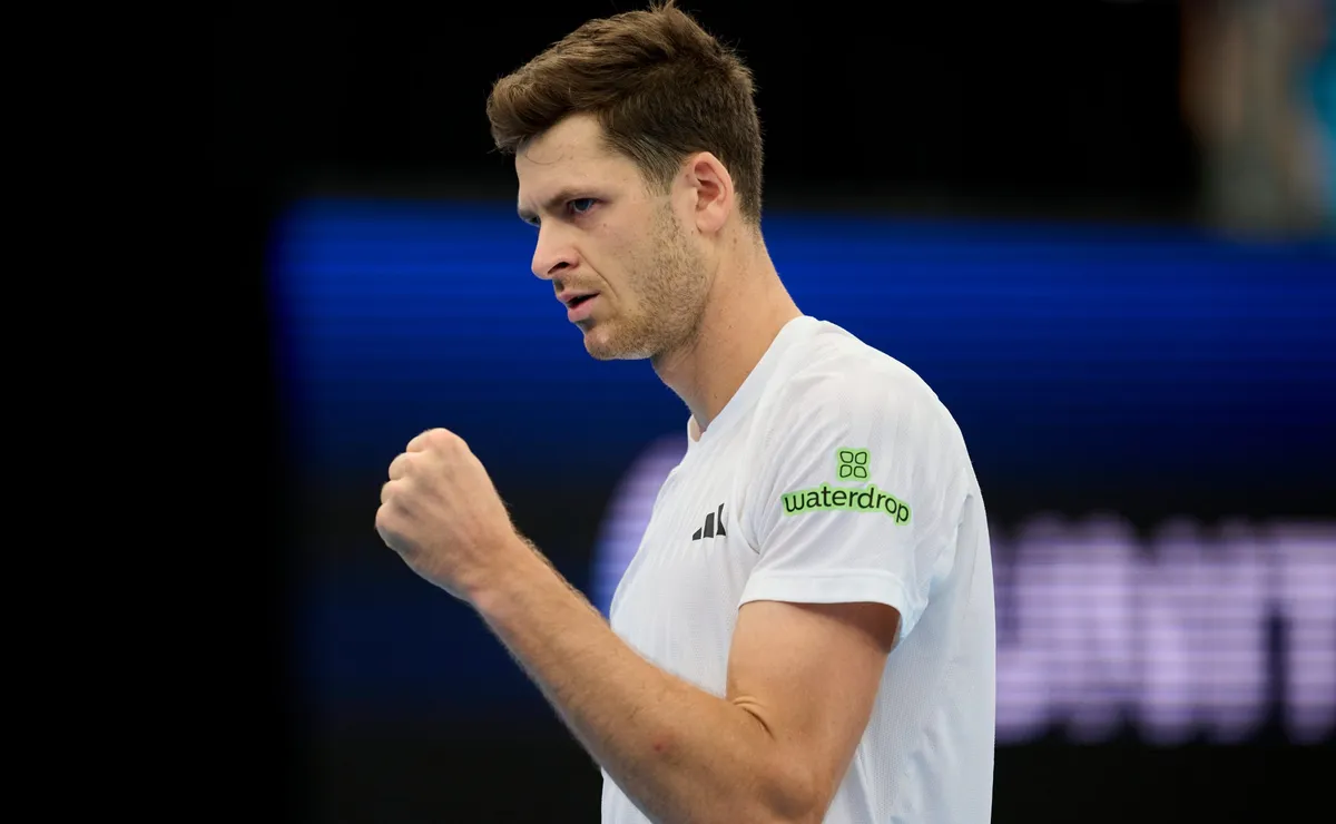 Nicolás Massú y Hubert Hurkacz apuntan al Top Ten del ATP