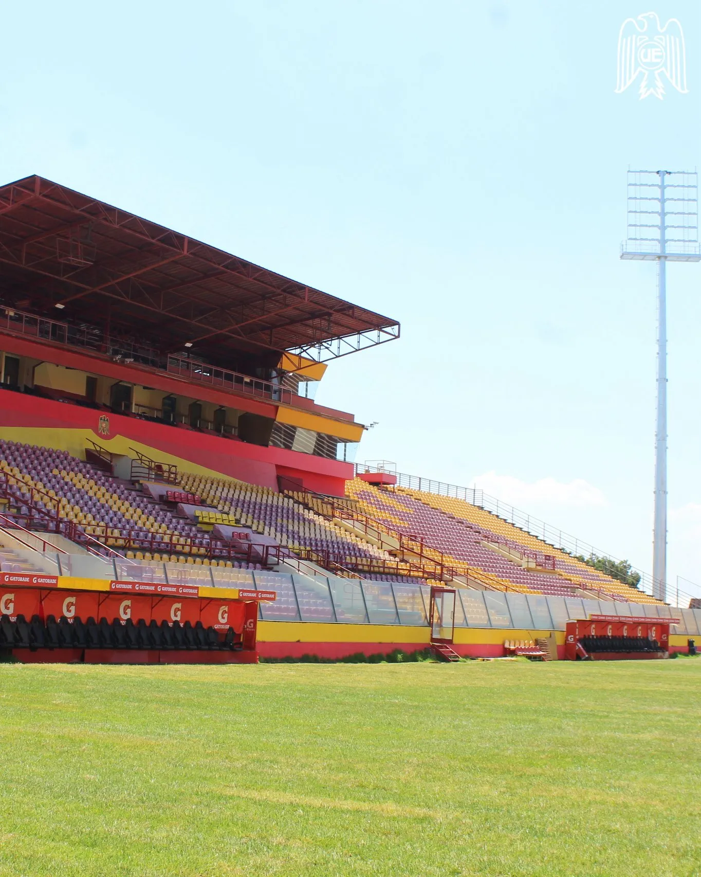 Así luce la nueva cancha del estadio Santa Laura.