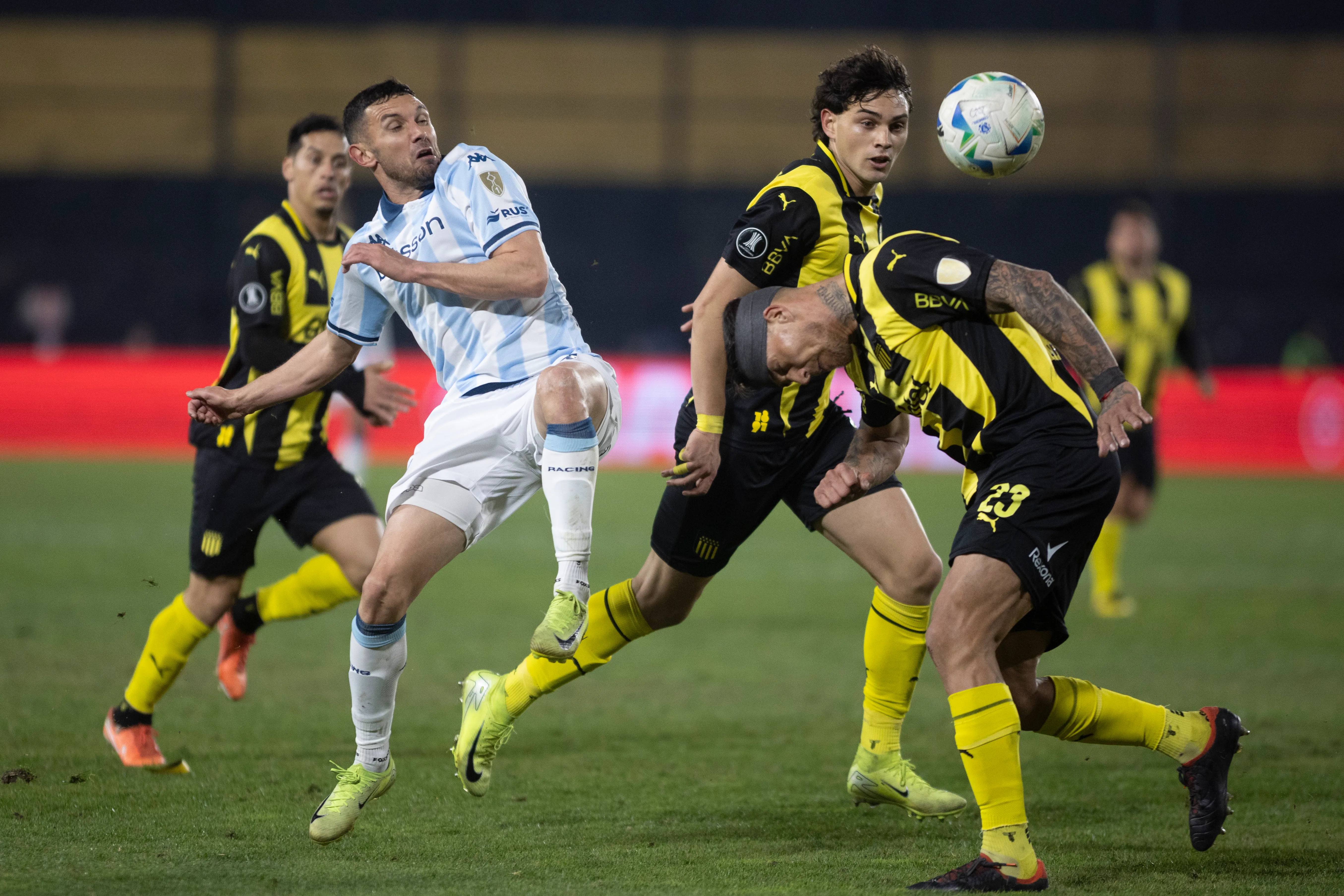 Javier Méndez llega a Colo Colo tras un buen paso por Peñarol. (Photo by Ernesto Ryan/Getty Images)
