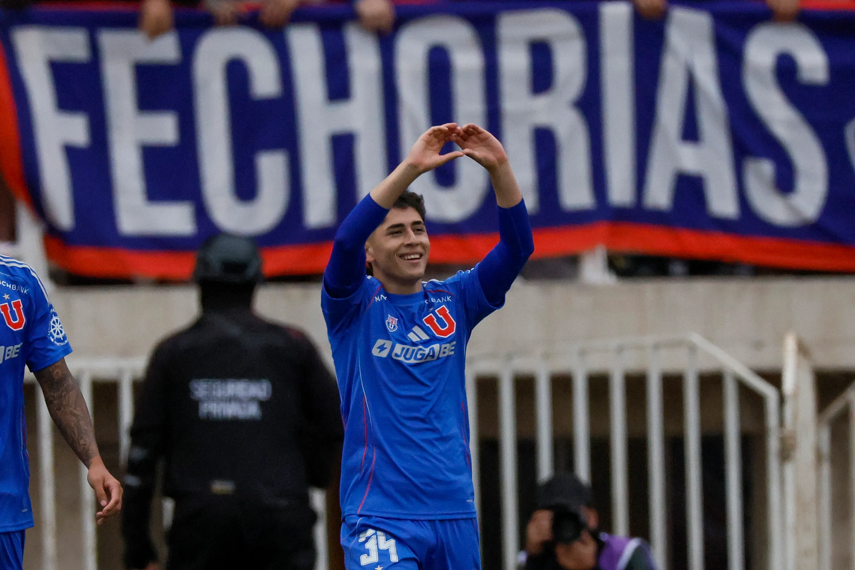 Flavio Moya jugando por la U el 2025 /Photosport