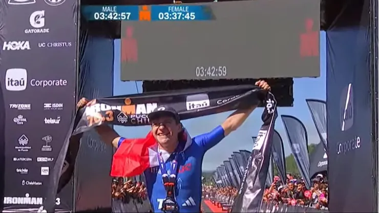 El atleta nacional hizo un tiempo de 03 horas 42 minutos 07 segundos, rompiendo el récord nacional.
