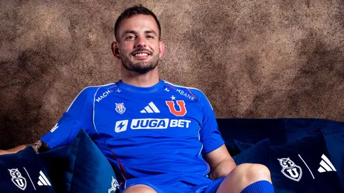 Con camiseta azul: las primeras palabras de Rivero en la U.