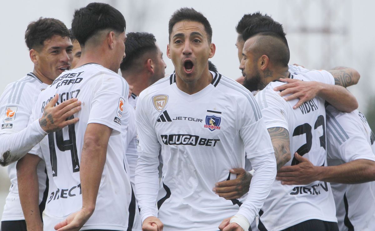 Colo Colo queda a un paso de cerrar a Maximiliano Romero como su nuevo ‘9’ para 2026