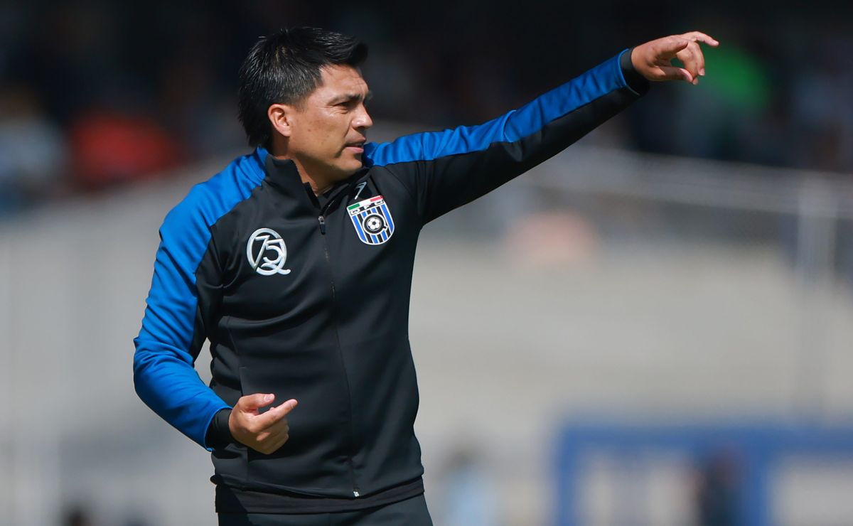 Sigue invicto: Esteban González debuta en la Liga MX con empate del Querétaro