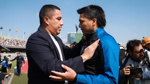 El Chino González con el entrenador de Pumas en el inicio de la Liga MX