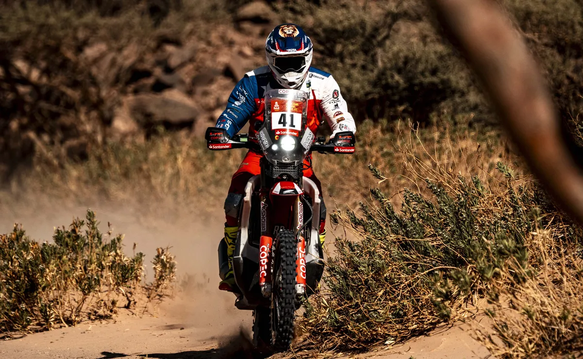 Ruy Barbosa destaca en el Dakar con su excelente moto Ruy Barbosa destaca en el Dakar con su excelente moto