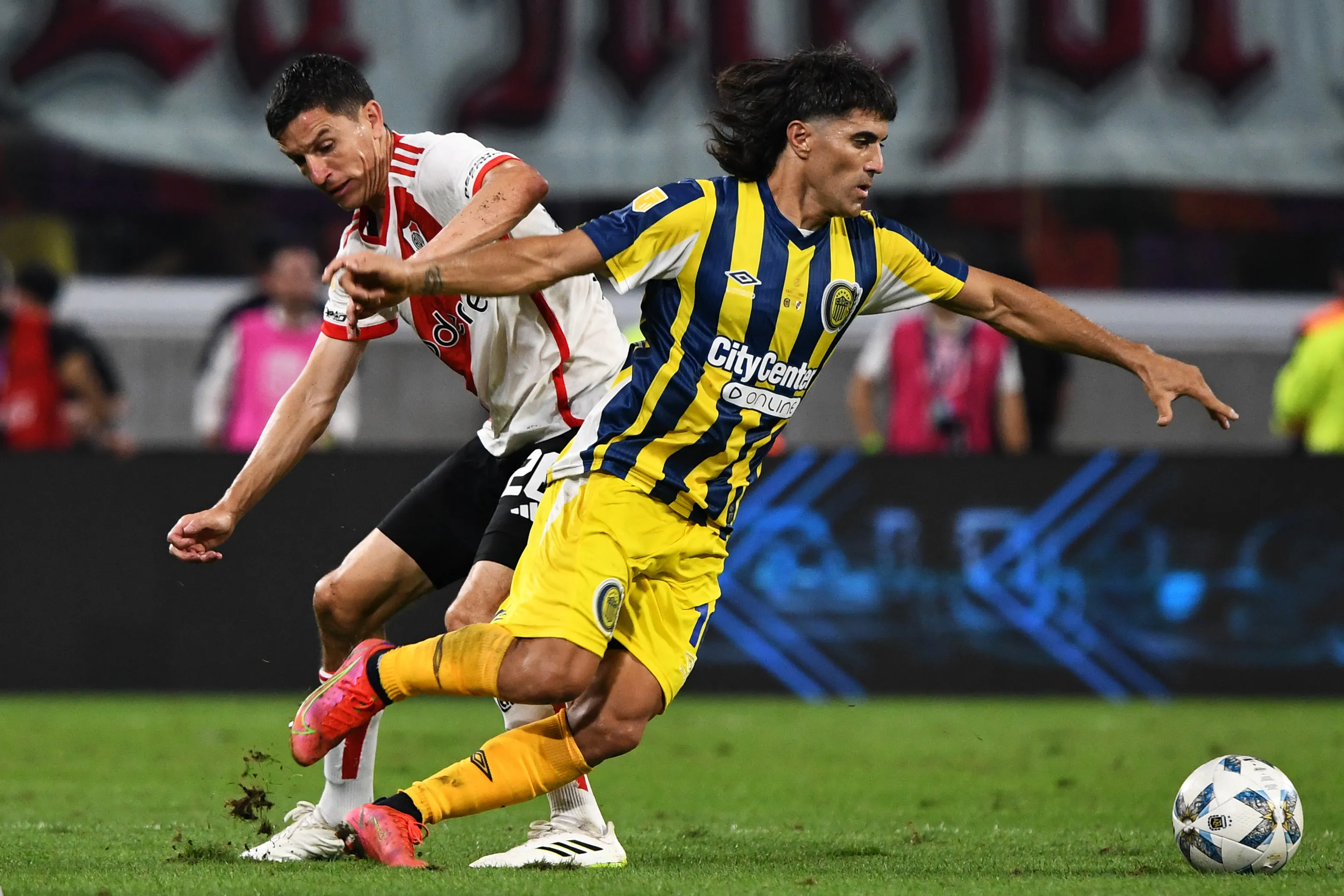 Ignacio Malcorra en acción ante River Plate. (Joaquín Camiletti/Getty Images).