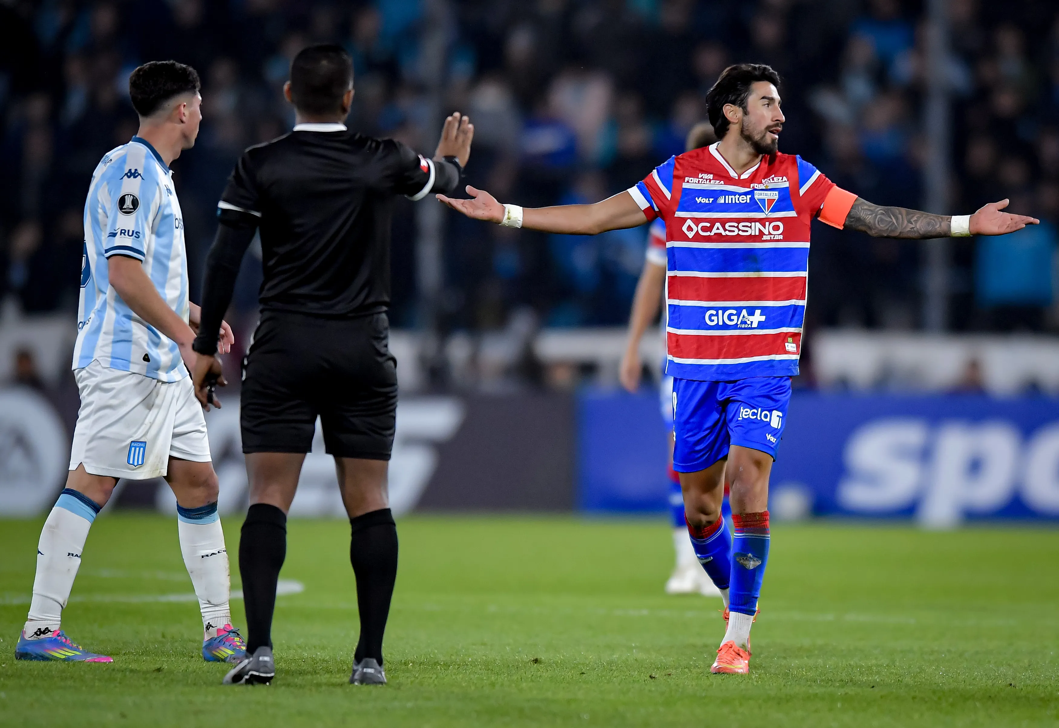 Lucero viene de descender con Fortaleza. Imagen: Getty