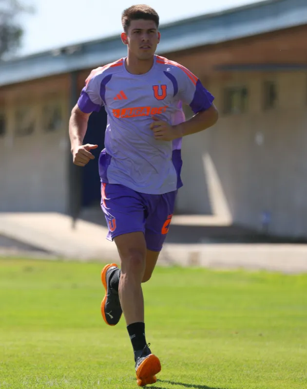 Lucas Romero, refuerzo que llegó a U de Chile con el agente Regis Marques. (Foto: U de Chile).