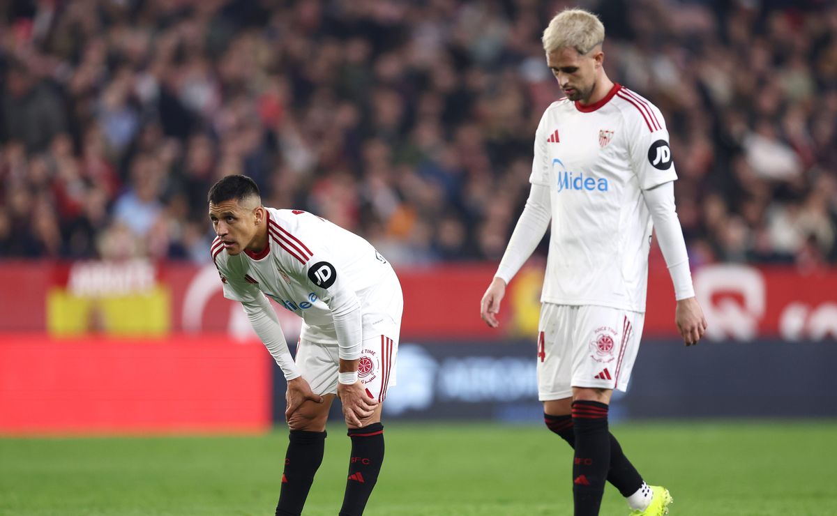 La indirecta de Matías Almeyda a Alexis Sánchez por la crisis de Sevilla: “Se gana haciendo…”