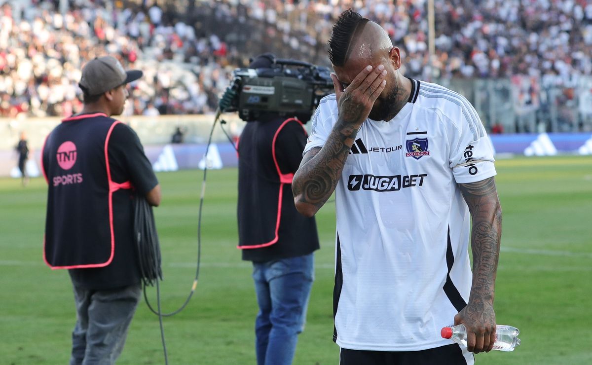 Adelantan un oscuro panorama para Arturo Vidal en Colo Colo: “Vamos a ver si…”