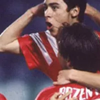 "Hermosa..." Adidas deslumbra con camiseta retro de La Roja