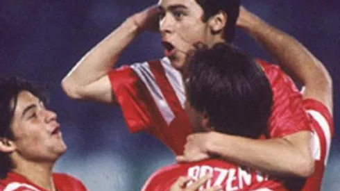 Adidas estrena una camiseta inspirada en la utilizada por Chile en 1993.