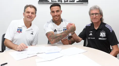 El nuevo refuerzo albo junto a la directiva.