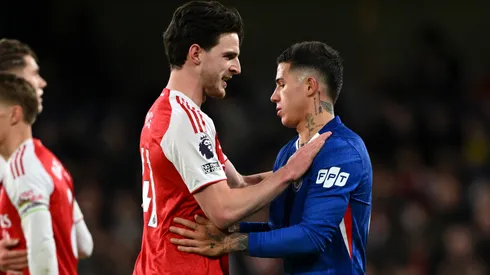 Declan Rice y Enzo Fernández, uno de los duelos del mediocampo en Chelsea vs Arsenal.
