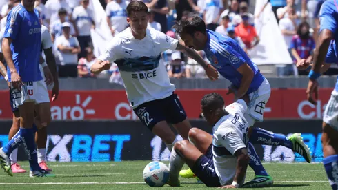 Sebastián Rodríguez ante la Católica en el Claro Arena.