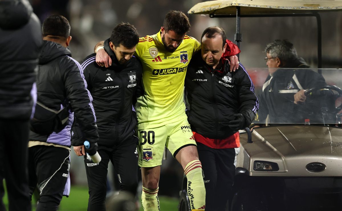 Dan luces del arquero que Fernando Ortiz busca para Colo Colo: “Quiere a uno de categoría”