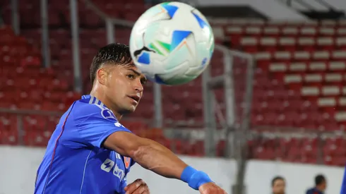 La U no tiene el control del balón para la localía en el Estadio Nacional.