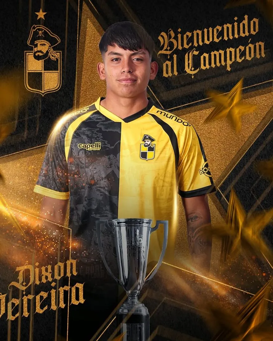 Dixon Pereira firmó su primer contrato por Coquimbo Unido