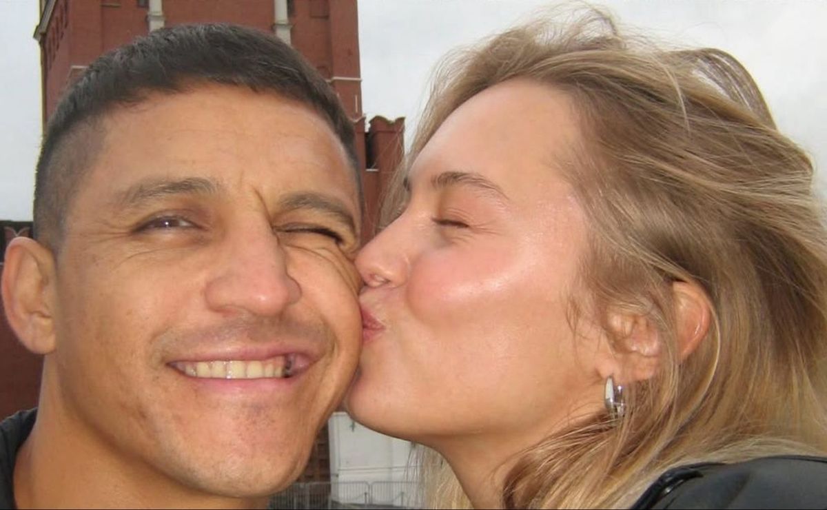 La foto que impacta a los fanáticos de Alexis Sánchez: ¿Pidió matrimonio a Alexandra Litvinova?