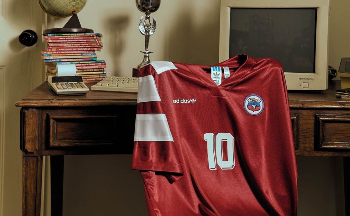 Un homenaje a la historia: adidas lanza rediseño de camiseta de la Selección Chilena inspirada en el Mundial Sub-17 de 1993