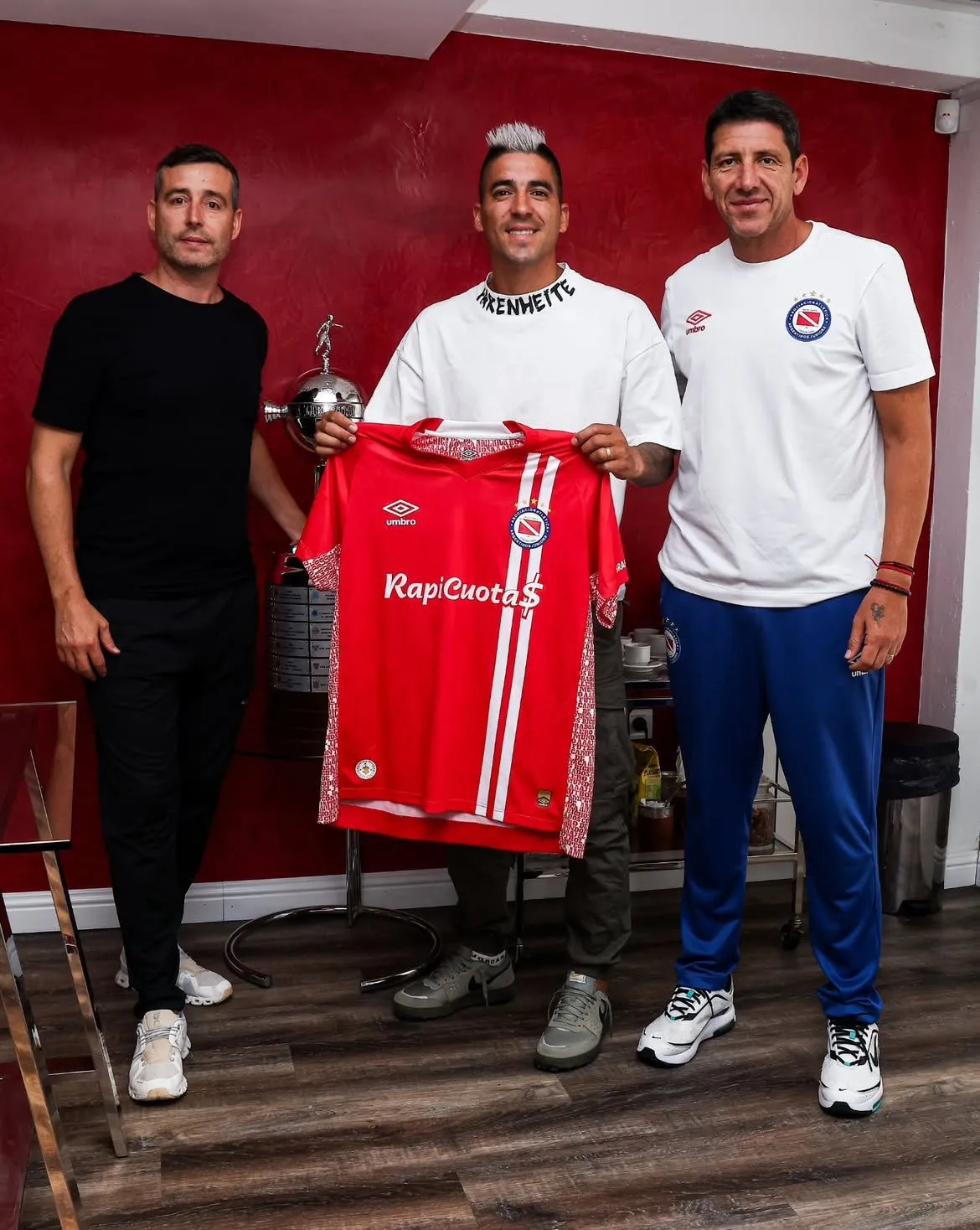 Leandro Fernández fue presentado en Argentinos Juniors.