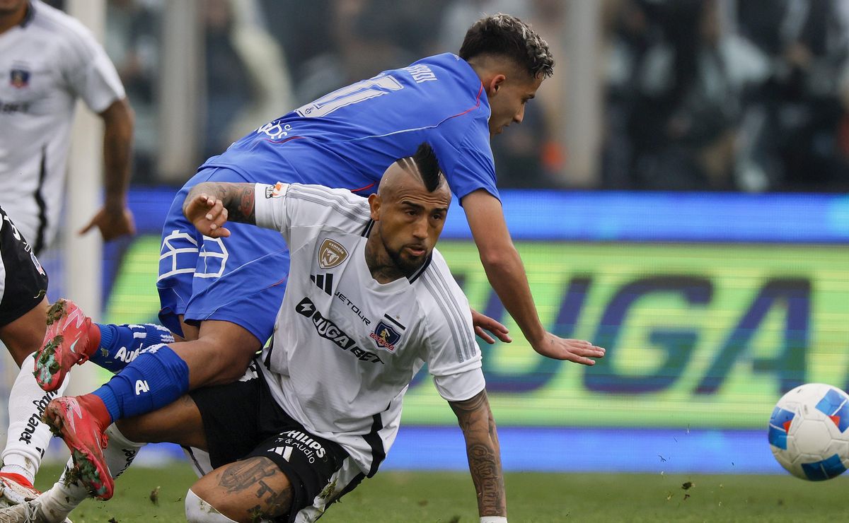 Alineado con Tano Ortiz: el rol de Arturo Vidal como defensa central en Colo Colo