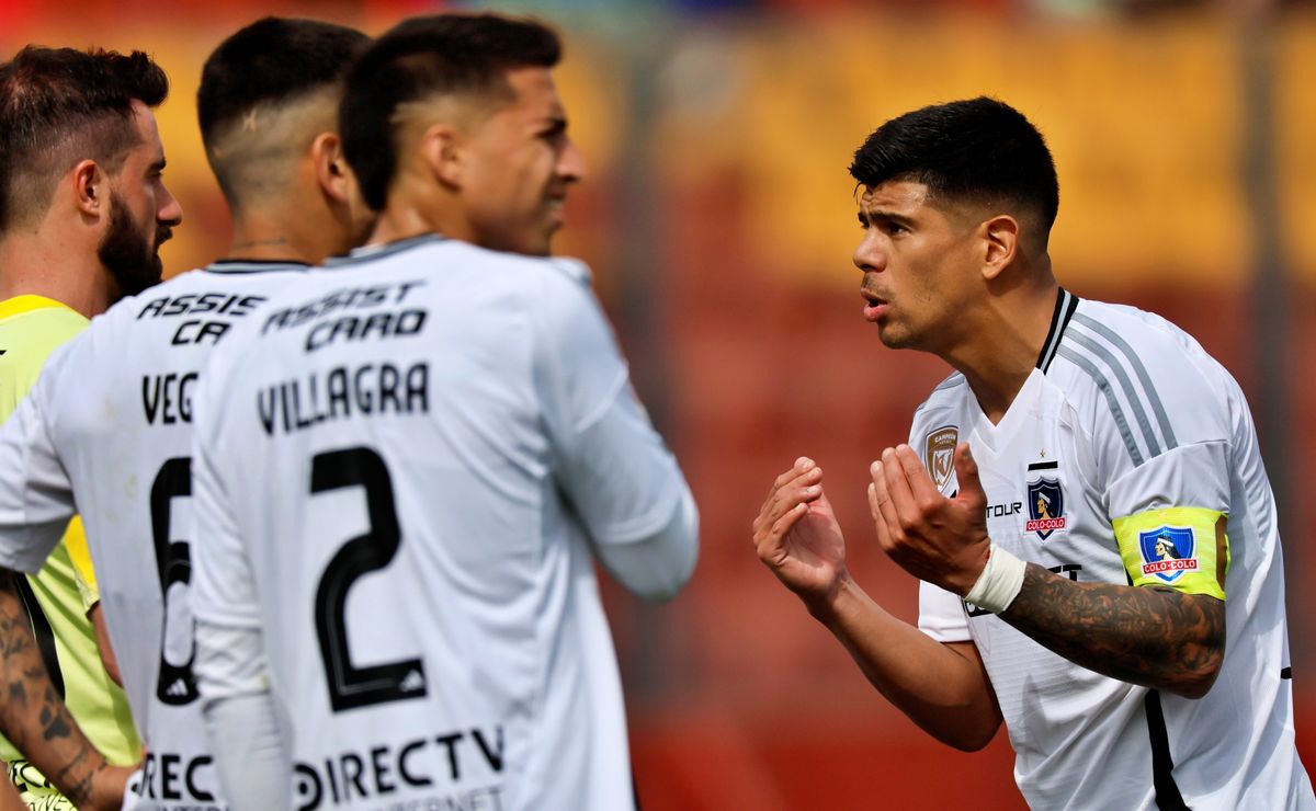 Referentes de Colo Colo intervienen en fuerte disputa con Blanco y Negro por viáticos en Uruguay