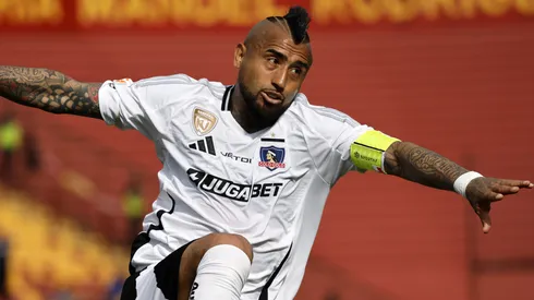 Borghi siempre lo supo: Arturo Vidal, "nuevo" defensa central de Colo Colo.