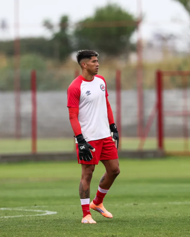 Brayan Cortés en Argentinos Juniors. (Foto: AAAJ Oficial).