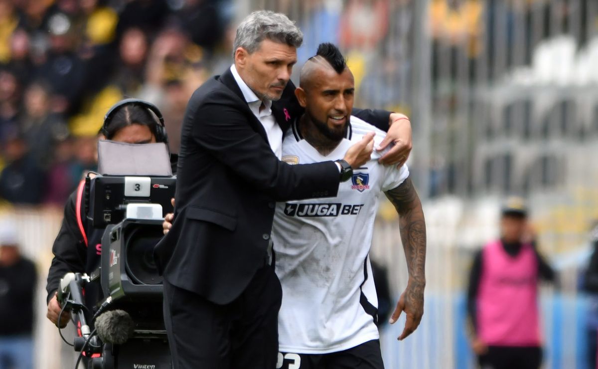 “Las ganas de hacer…”: Fernando Ortiz destaca la actitud de Arturo Vidal tras nuevo puesto en Colo Colo