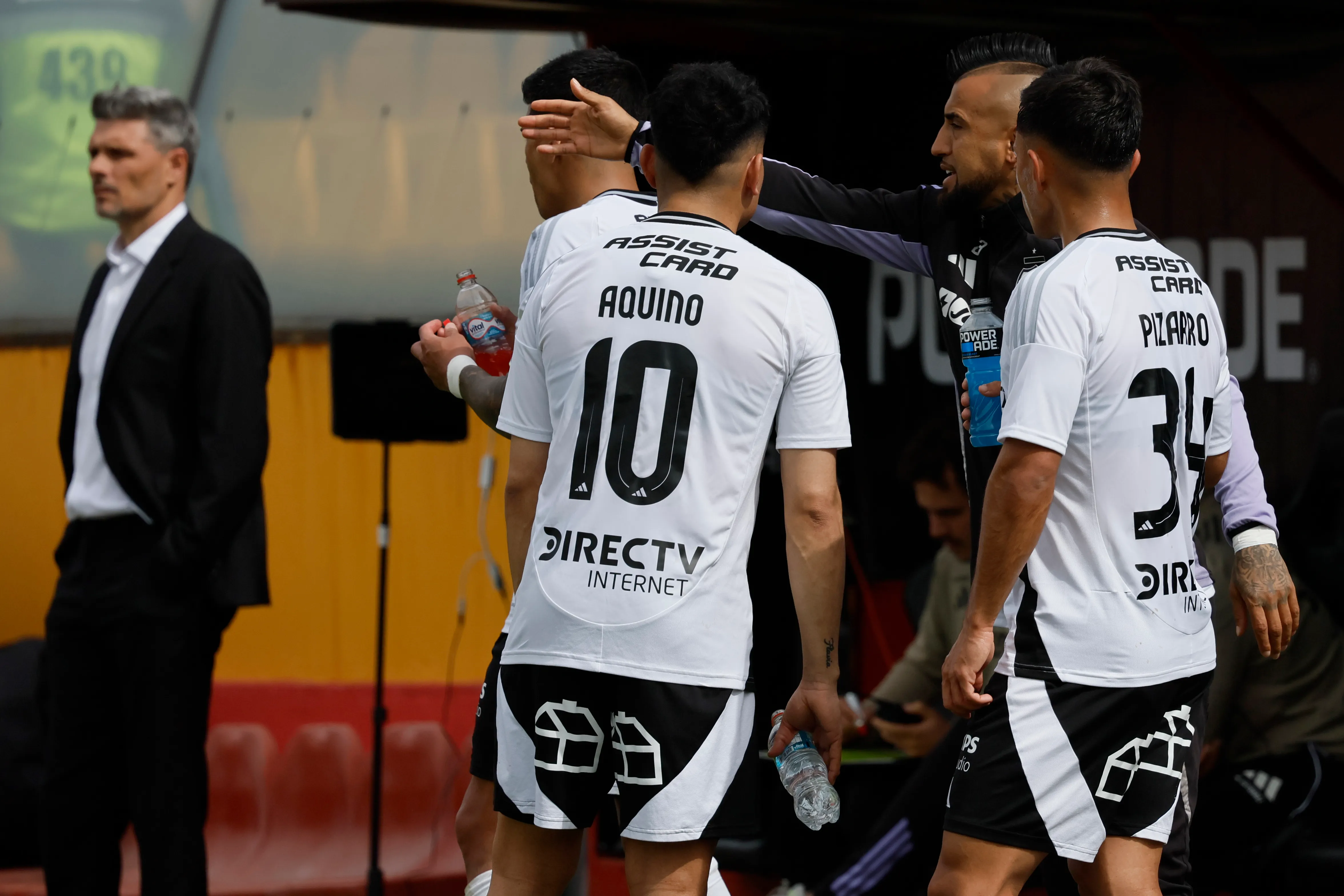 Ortiz con Aquino y Vicho Pizarro, quien fue transferido a Rosario Central. (Andres Pina/Photosport).