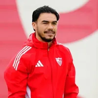 El chileno que podría salvar al Sevilla: vuelve Suazo tras lesión