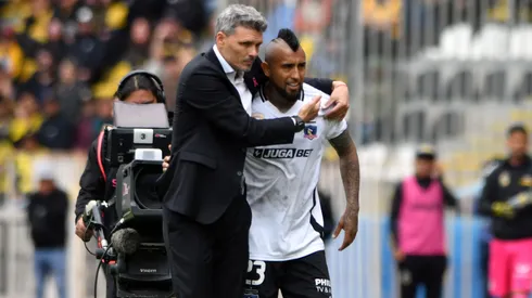 Arturo Vidal se puso en la buena con Fernando Ortiz por el bien de Colo Colo.