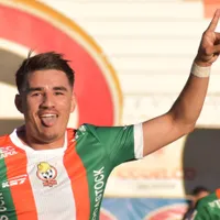 Goleador uruguayo que fichó en Santiago está loco con los tacos