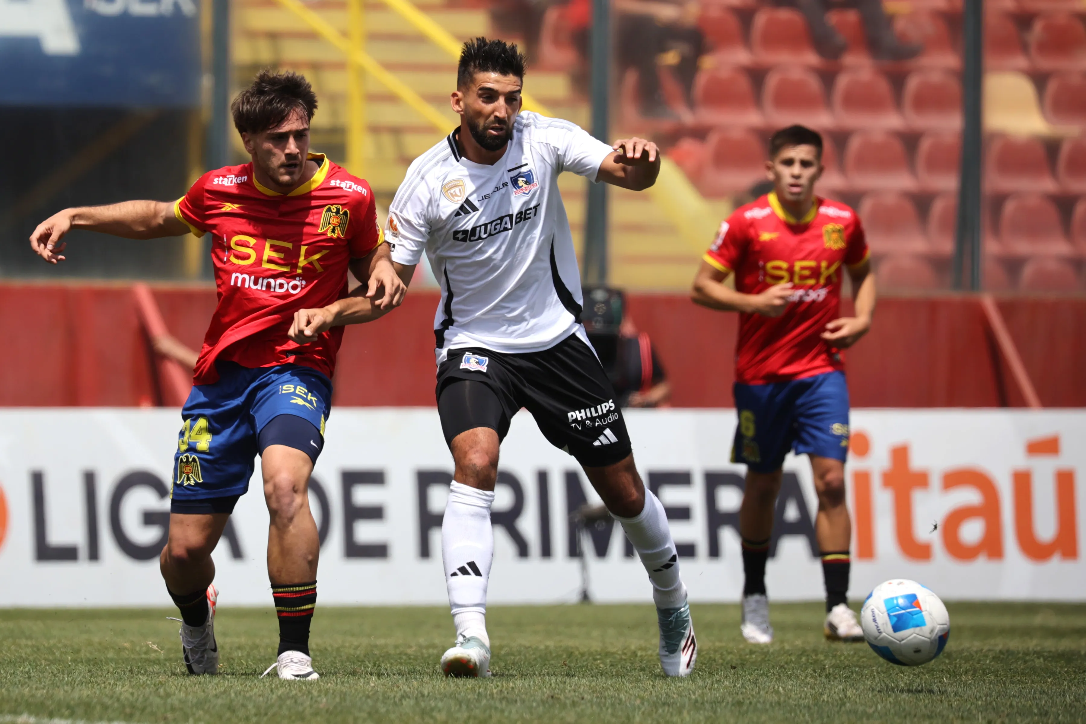Franco Ratotti enfrenta la marca de Emiliano Amor. (Dragomir Yankovic/Photosport).