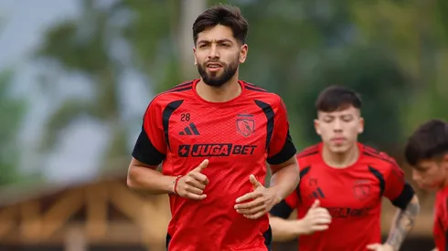 Jeyson Rojas asomaba como titular, pero se quedó abajo del avión de Colo Colo.