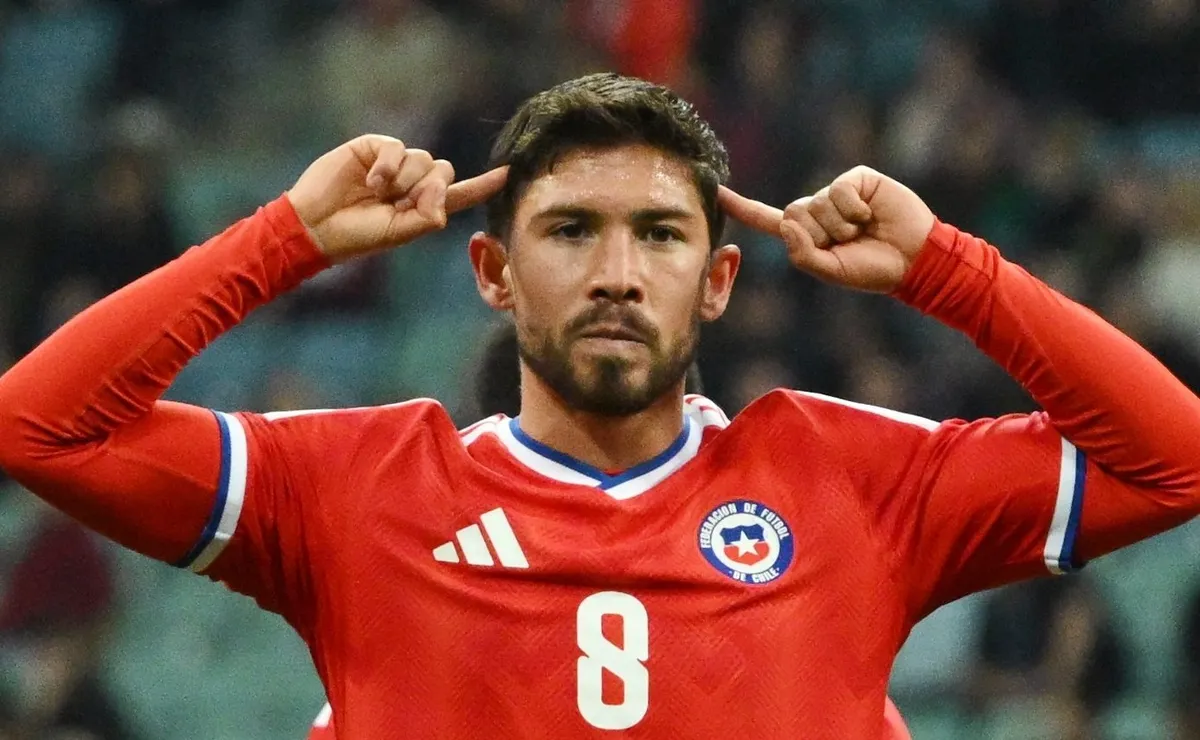 Felipe Loyola firma millonario contrato en traspaso a Italia Felipe Loyola firma millonario contrato en traspaso a Italia