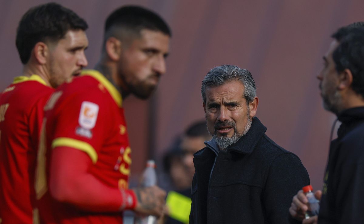 Miguel Ramírez barre con Unión Española por falta de líderes: “Si me entreno cuando quiero y saco la vuelta…”