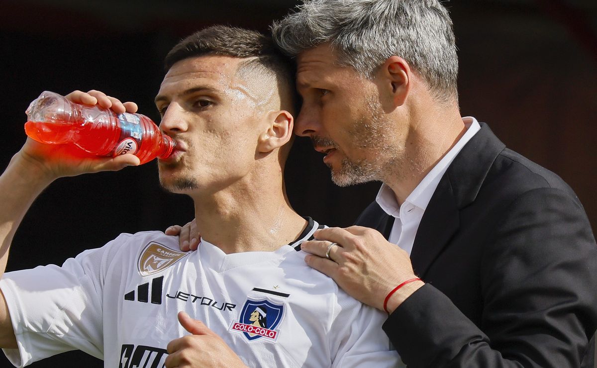 ¿Noche Alba u otro amistoso? El dilema de Colo Colo en la pretemporada en Uruguay