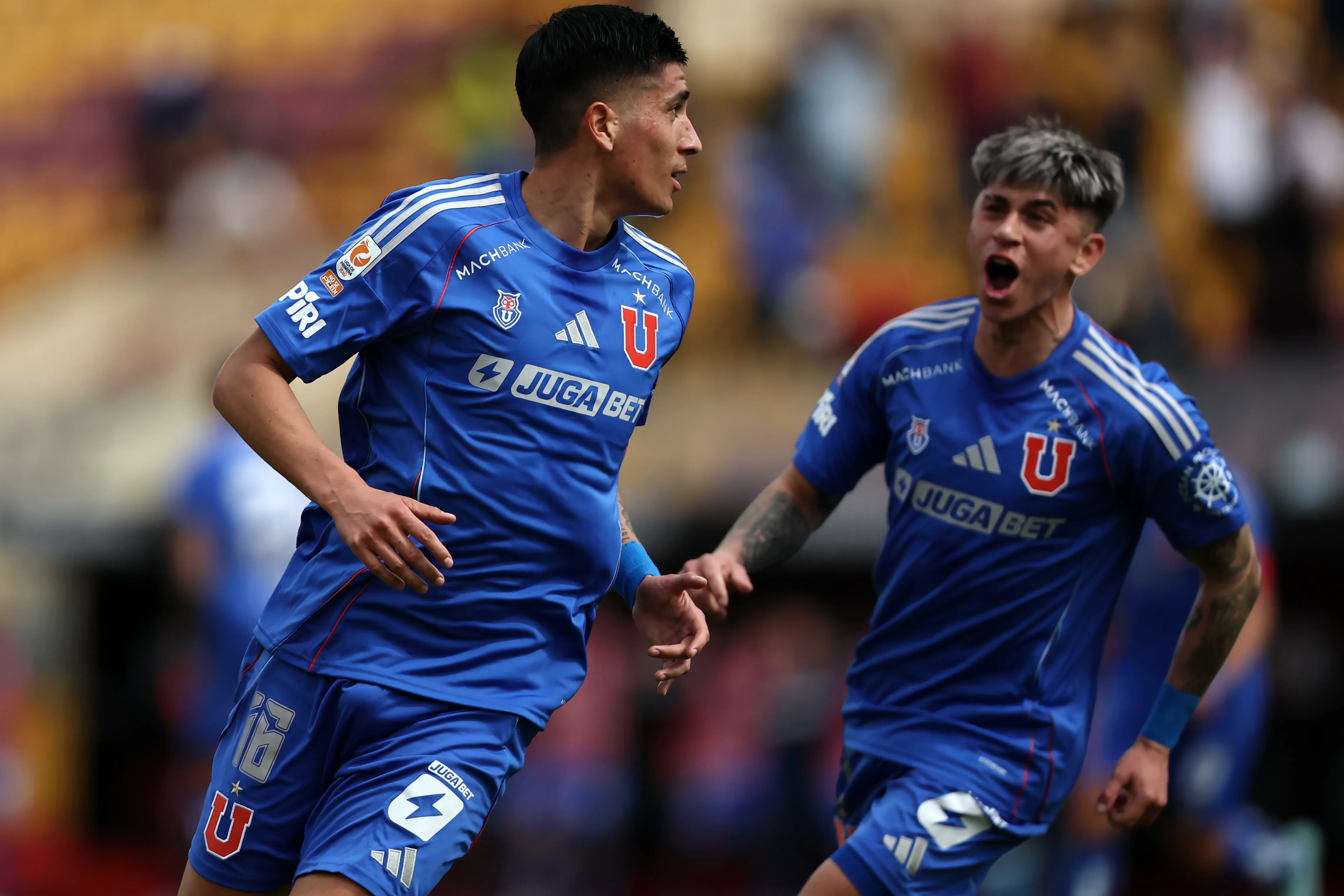Matías Sepúlveda aprovechó al trampolín de la U. Foto: Javier Torres/Photosport