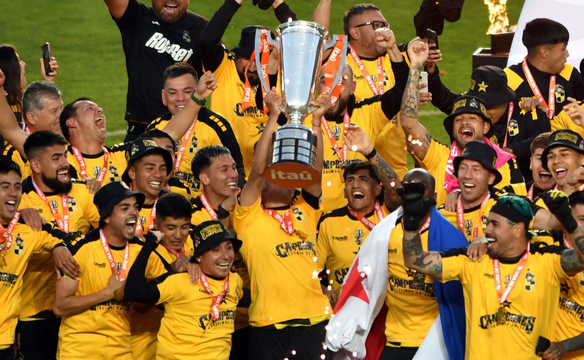 Golpe al campeón: delantero suena como reemplazo de Rivero en Barcelona de Ecuador