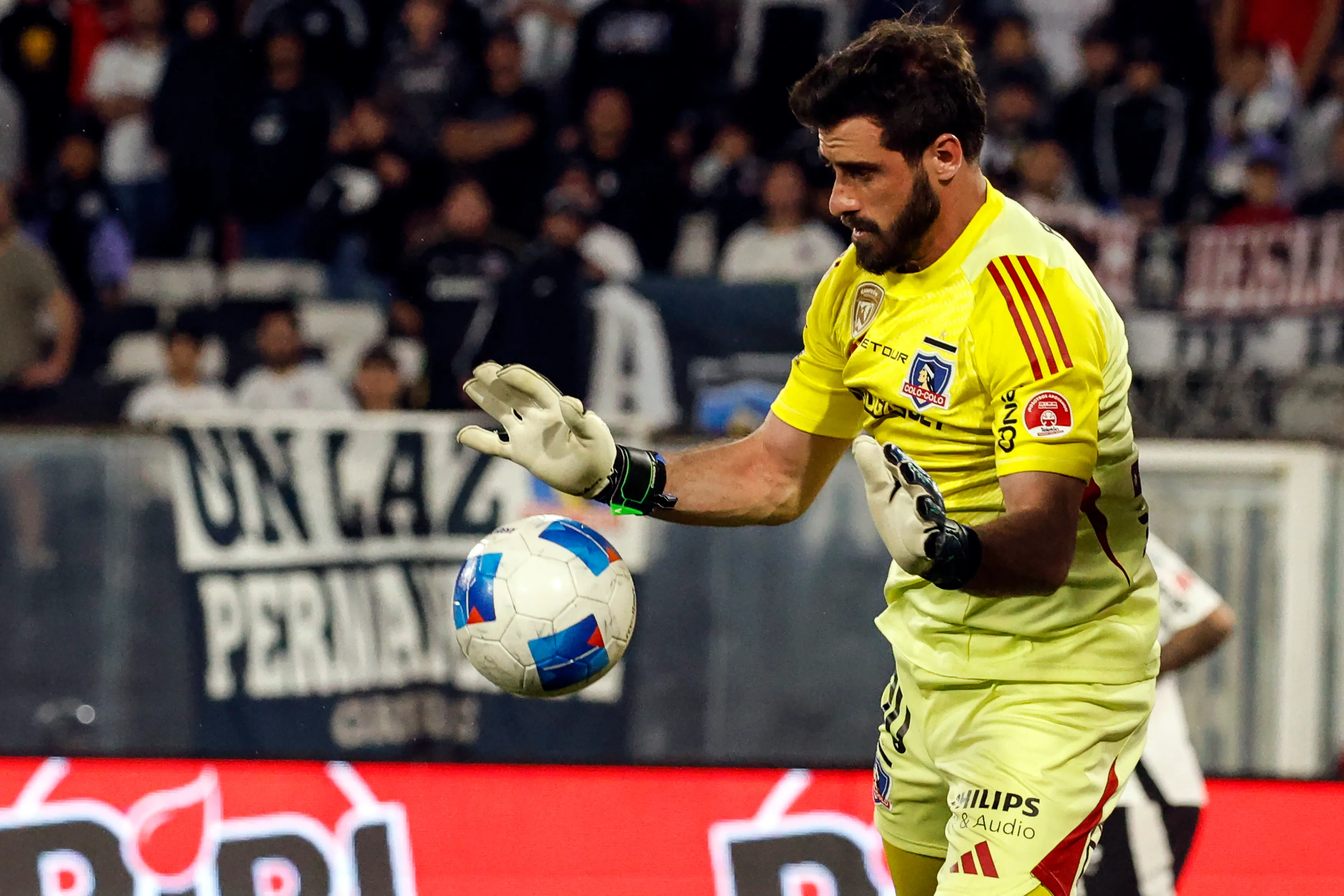 Fernando de Paul en acción por Colo Colo, donde apunta a ser el “1” indiscutido. (Diego Martin/Photosport).