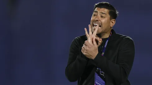 Nicolás Córdova terminó dirigiendo las Eliminatorias con Chile.