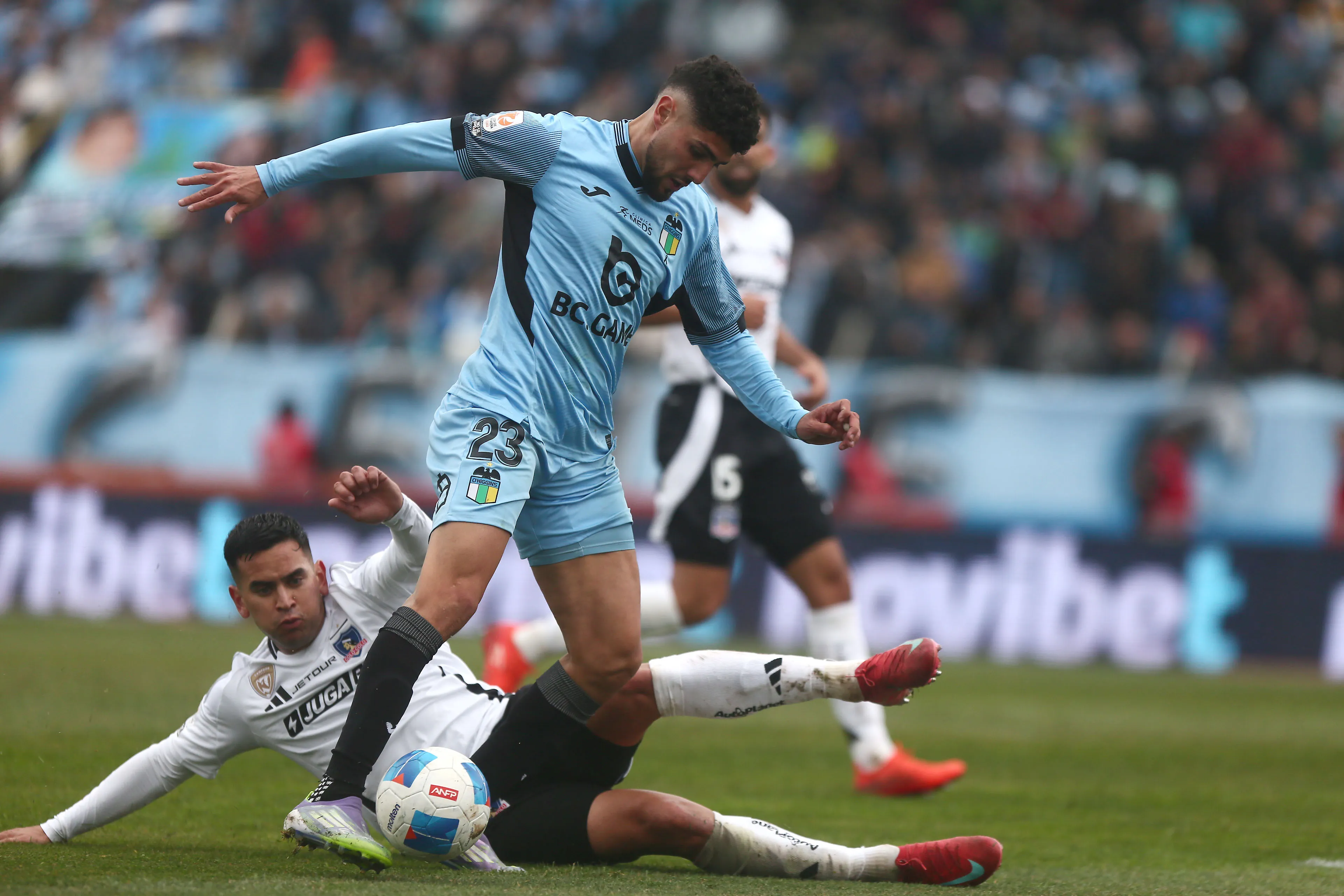 Romero ahora será nuevo delantero de Colo Colo
