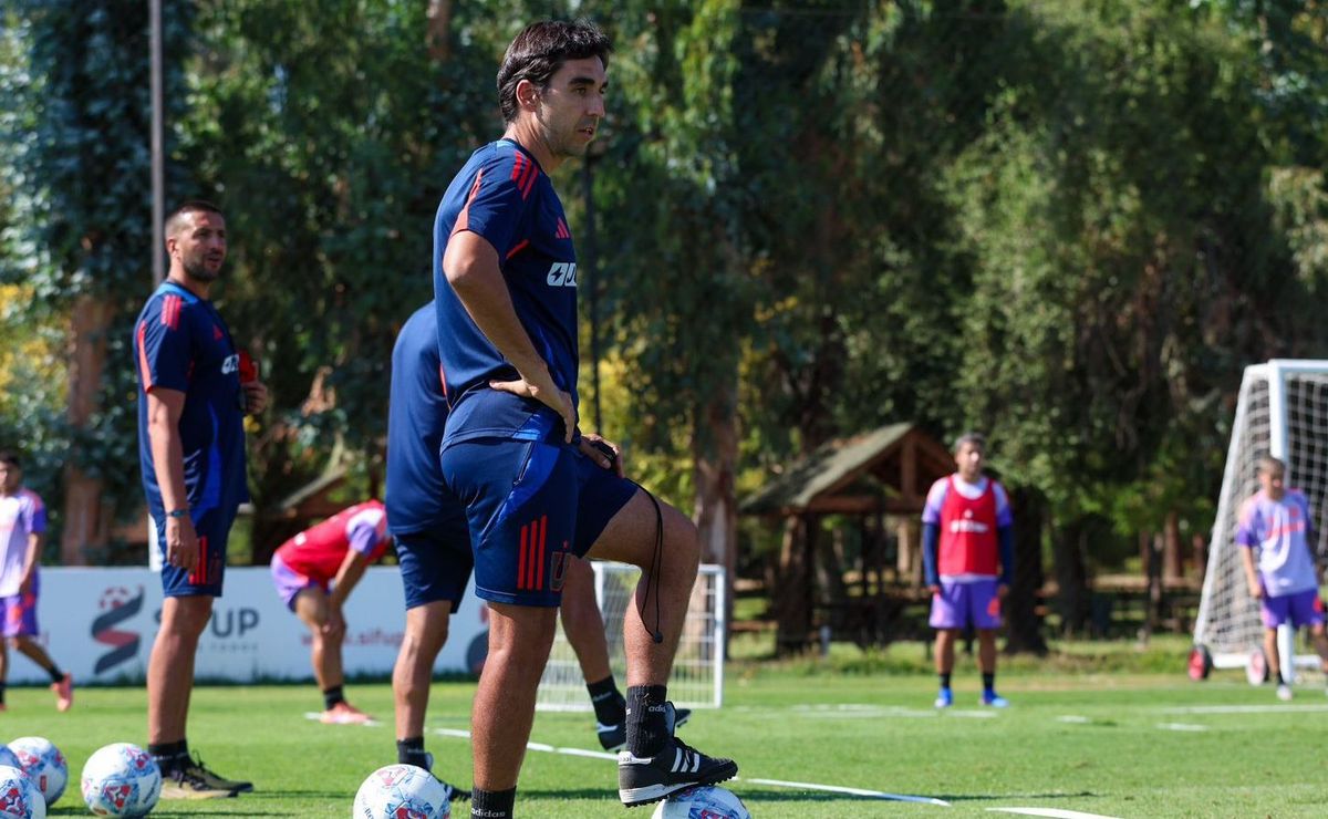 Las grandes dudas de Paqui Meneghini para definir la formación de U de Chile