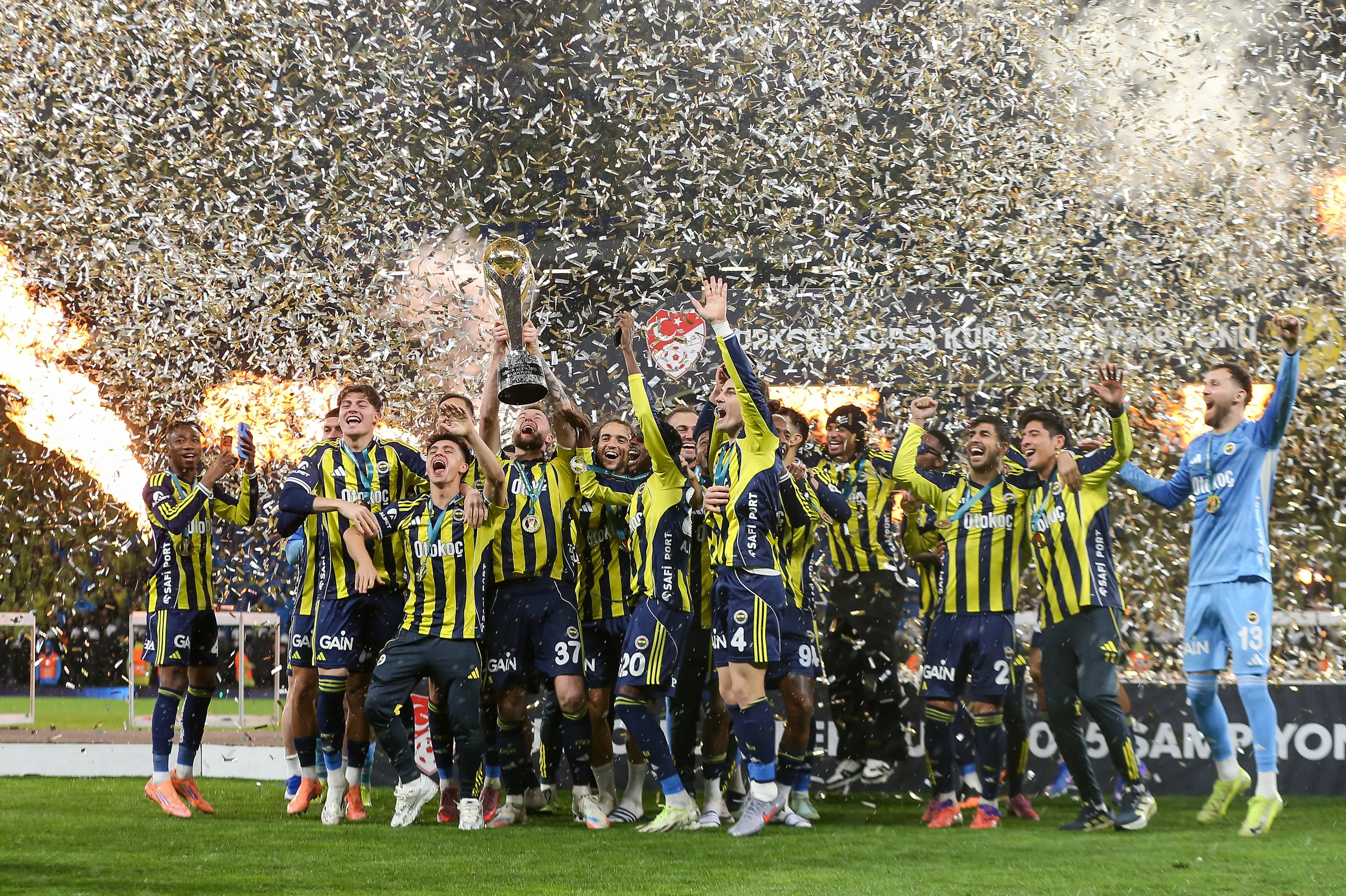 Fenerbahçe es campeón de la Supercopa de Turquía