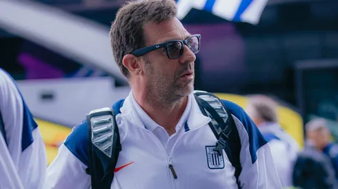 Pablo Guede fue visto en el partido de Colo Colo.
